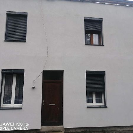 Studio blanctout équipé wifi Le Creusot Exterior foto